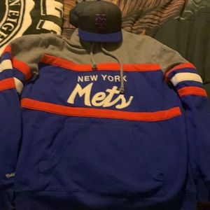 NY Mets SnapBack and Sweater